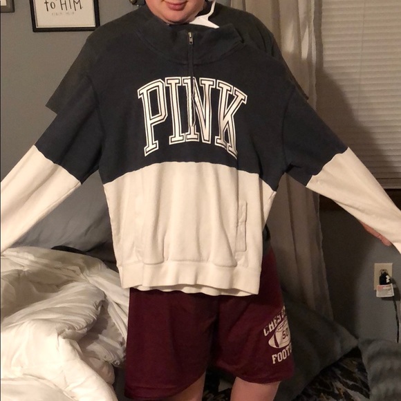 Pink pullover - Picture 1 of 3